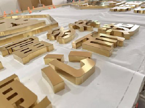 南乐拉丝不锈钢字的特点。